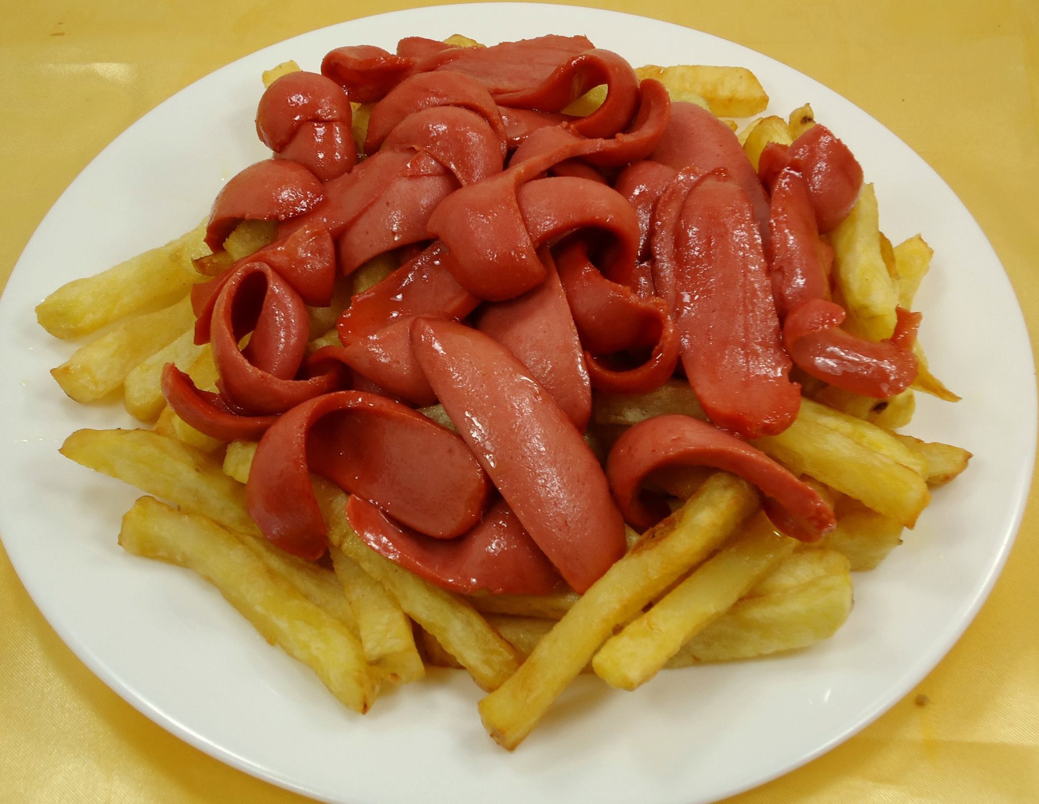 Salchipapa Clásica